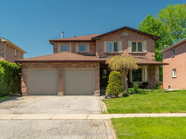 305 Herridge Cir, Newmarket, ON L3Y 7H7