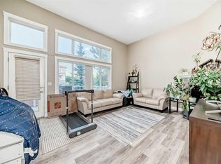 14 S Dover Mews SE, Calgary, AB T2B0P6