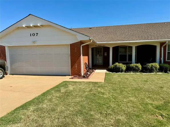 107 Rawlings Dr, Clinton, OK 73601