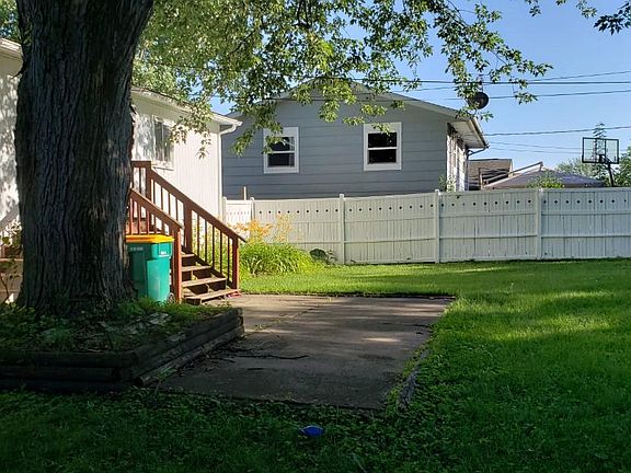 4th image of 1002 Barberry Ln