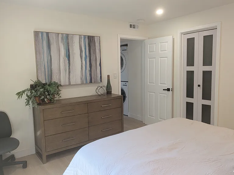 22434 Salem Ave #B — Photo 26