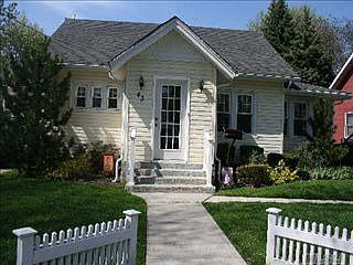 5th image of 43 Stowe Ave