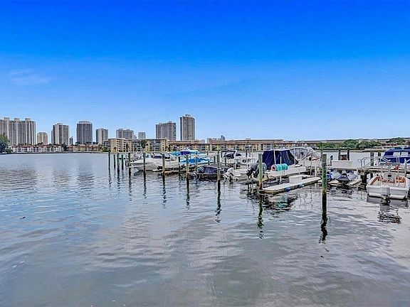 2nd image of 18031 Biscayne Boulevard #1104