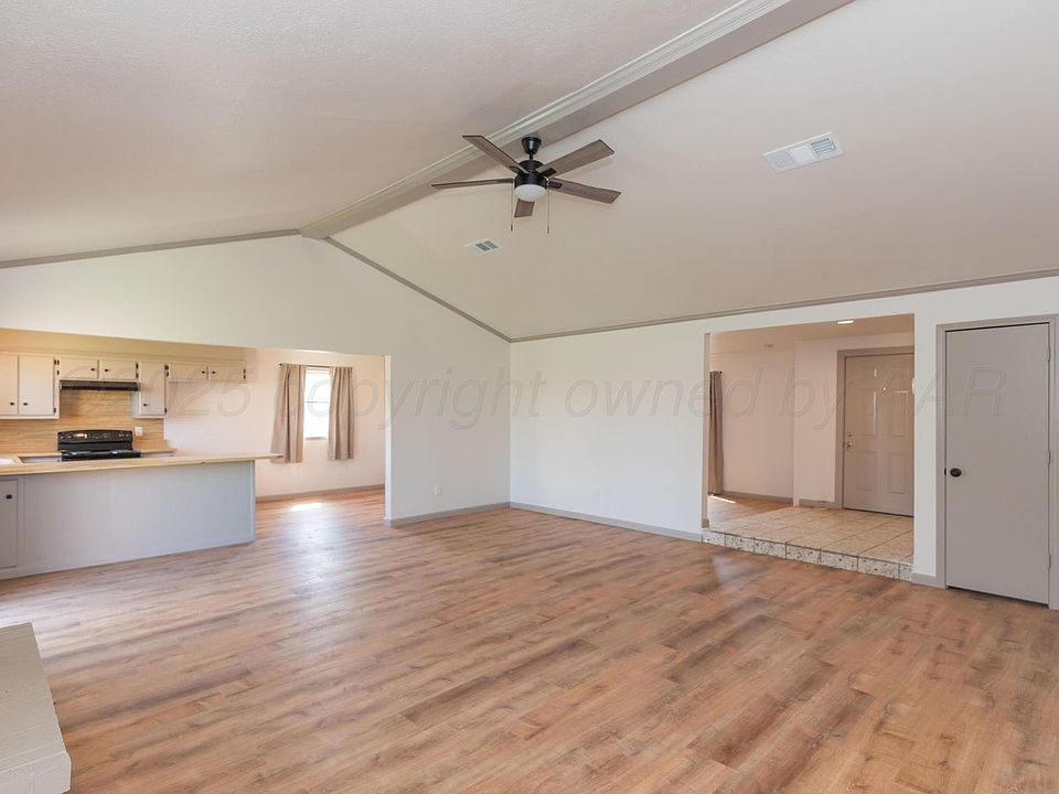 2nd image of 3304 Mockingbird Ln