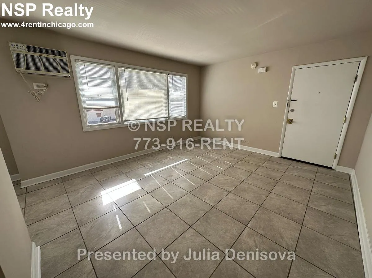 Building Photo - 9620 Ivanhoe Ave #15
