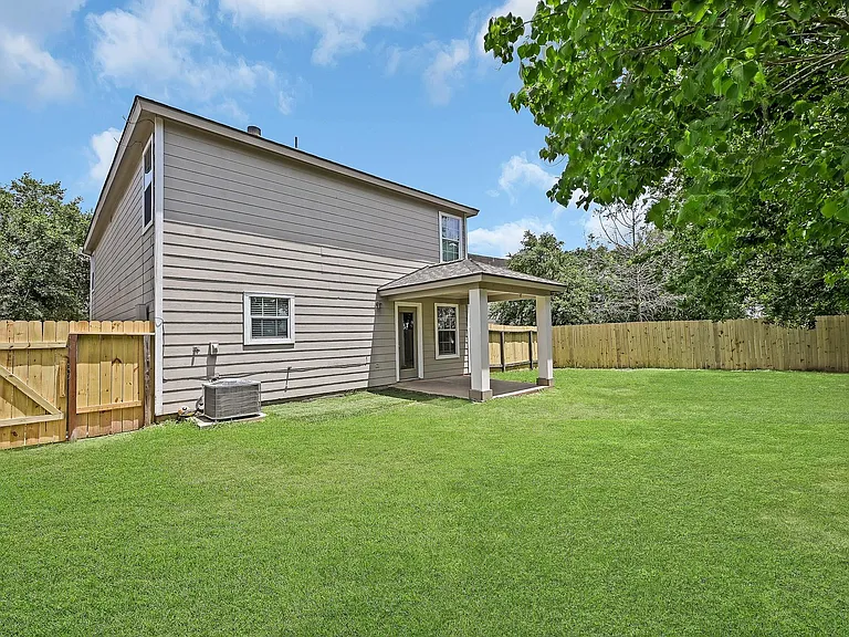 7507 Cypress Edge Dr — Photo 23
