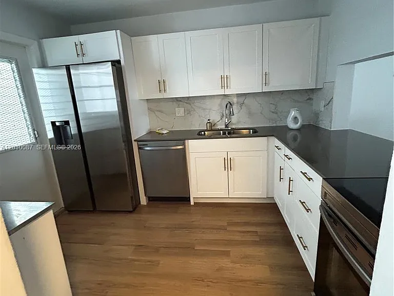 215 SE 3rd Ave #206A — Photo 4