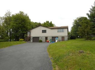 129 Lyons Ln, Milton, NY 12547