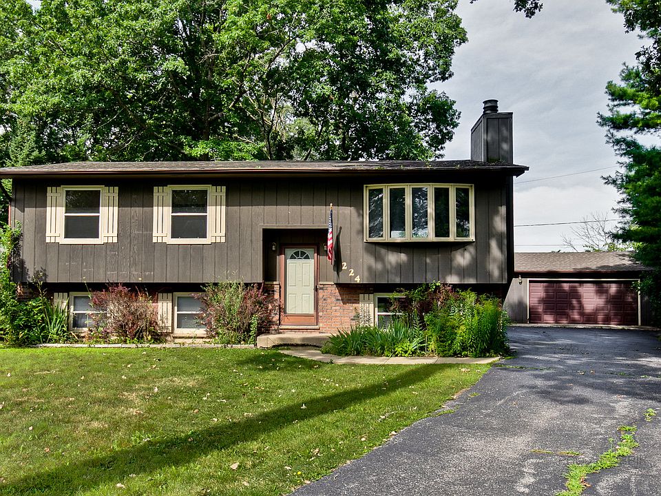 1st image of 224 Lakewood Dr