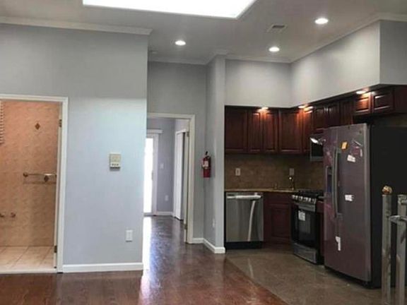 3rd image of 22 McDougal St #2