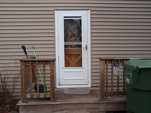 SIDE DOOR TO THE KITCHEN 