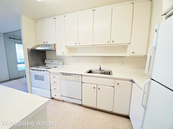5th image of 819 N Humboldt St APT 309