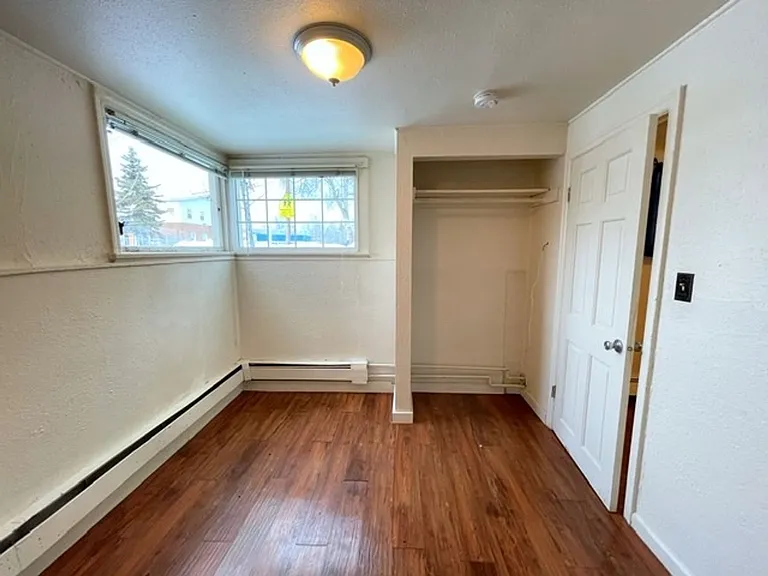 1335 Hyder St — Photo 45