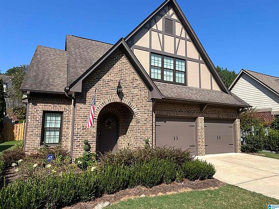 2nd image of 4648 Cotswold Ln