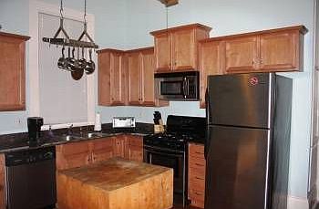 5th image of 2531 Laurel St