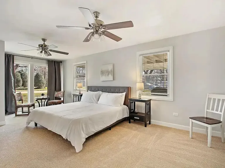 841 E Rockland Rd — Photo 22
