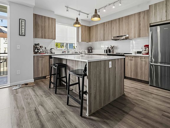 4th image of 8335 Nelson St #132