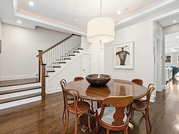 4th image of 3343 N Oakley Ave