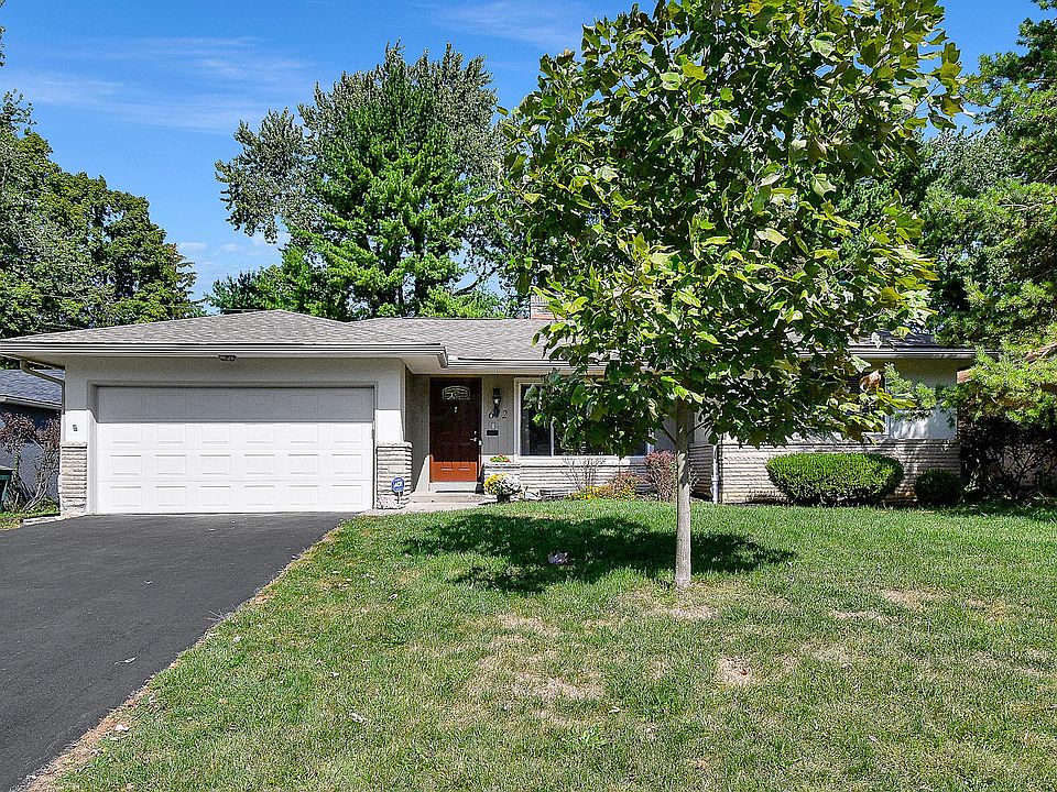 1st image of 672 E Schreyer Pl