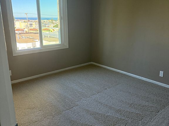 2nd Bedroom with 1 closet