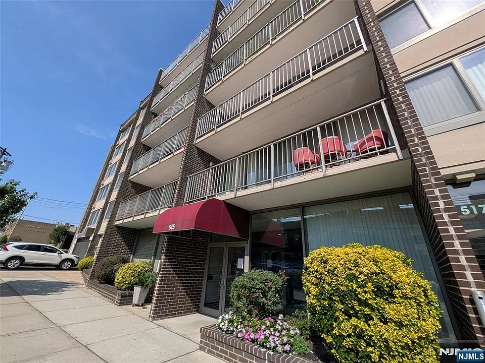 515 Anderson Ave #6K