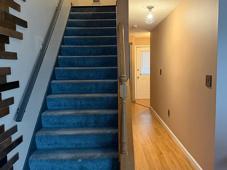 100 Northampton Ln #12 — Photo 10