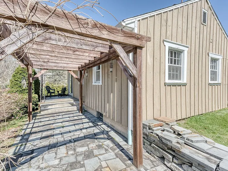 65 Tyler Lake Hts — Photo 5