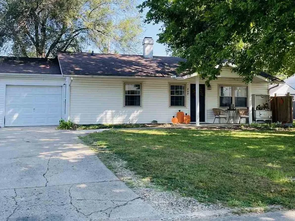 502 Beech Ave, Centerville, IN 47330