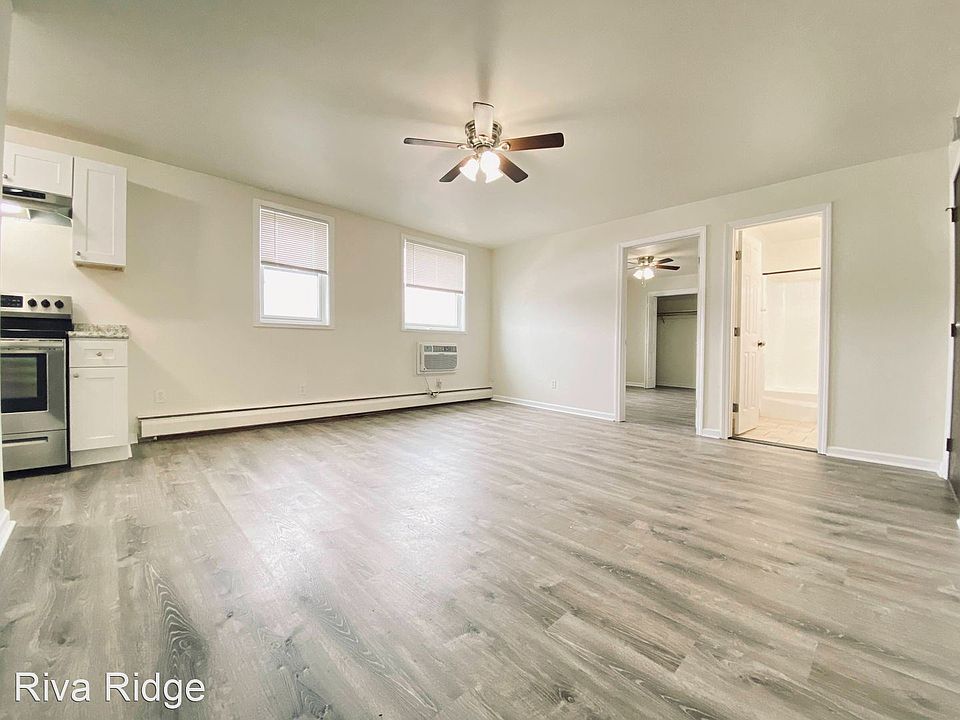 1st image of 948 4th Ave #206
