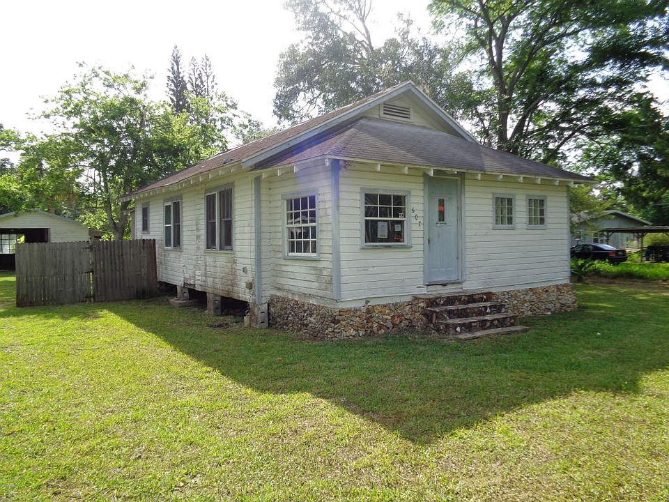 1st image of 607 Dahlia Ave