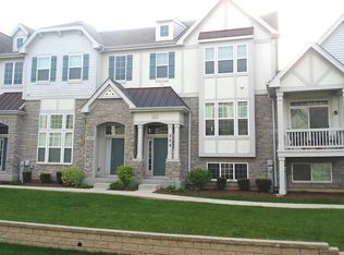 308 Sype Dr, Carol Stream, IL 60188