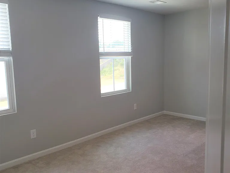 340 Maplestead Farms Ct — Photo 15