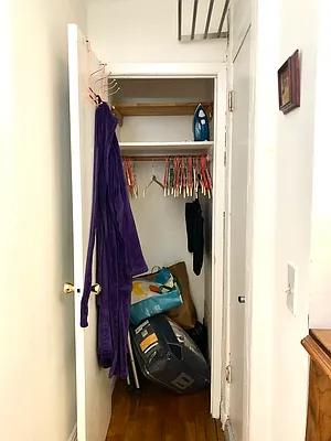 Rented by LJ Sloane Management | media 33