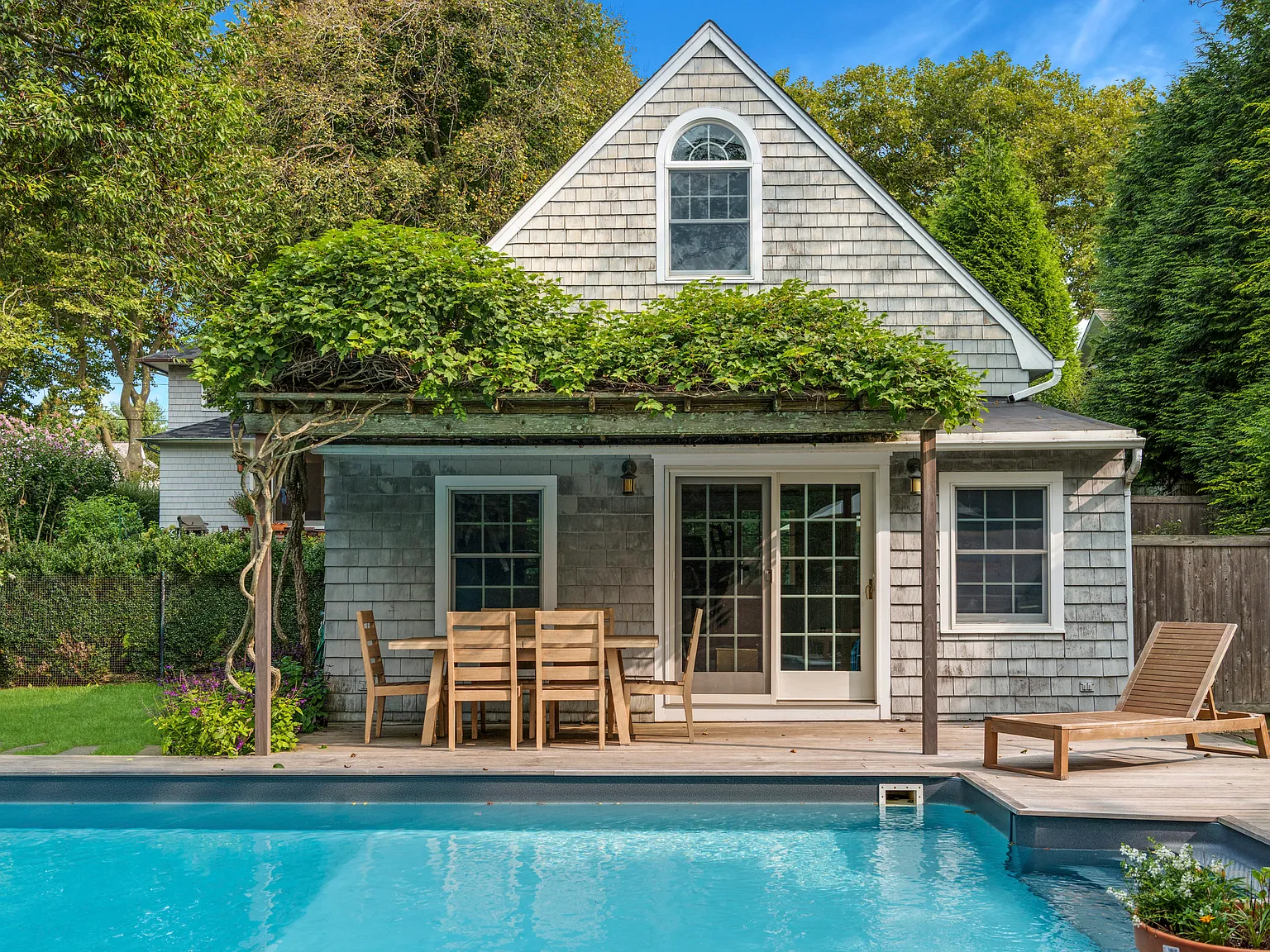 Summer Rental- East Hampton Village Lane — Photo 2