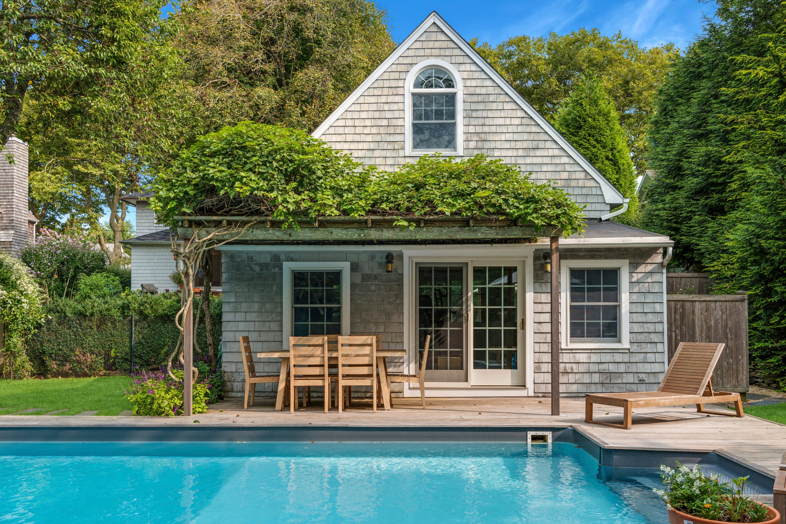 41 Talmage Ln, East Hampton, NY 11937 Out East