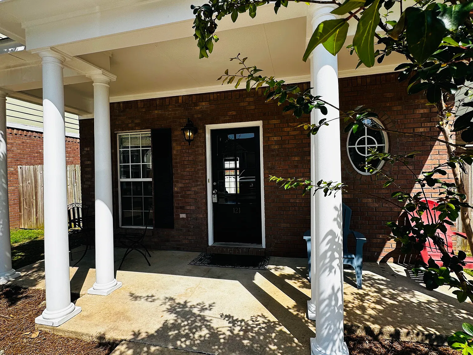 2 bed, 2.5 bath, 1200 sqft, $2,000 — Photo 2