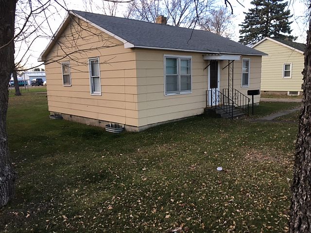 1st image of 27 10th Ave S
