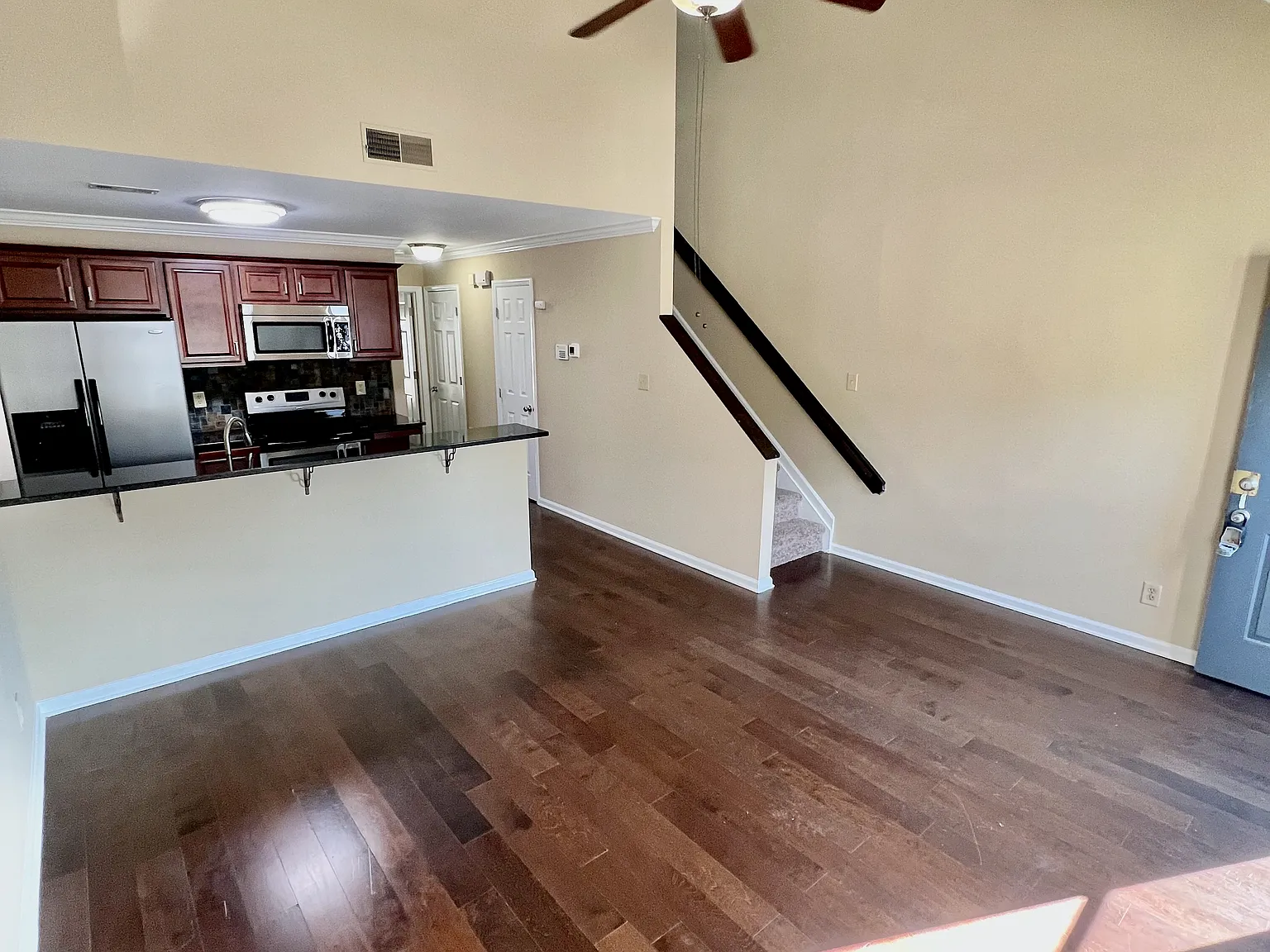 1 bed, $1,200 — Photo 3