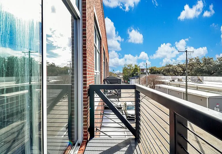 2514 Abercorn St #205 — Photo 23