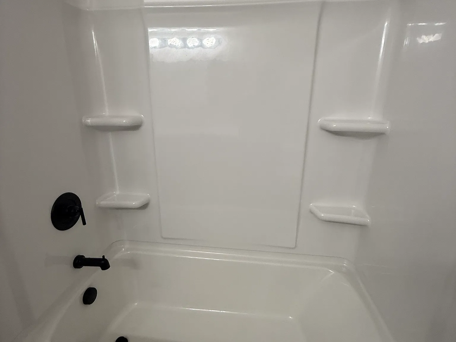 3 bed, 1.5 bath, 1000 sqft, $2,200 — Photo 1