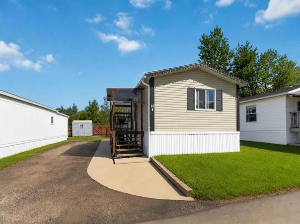 10 W Pelican Dr, Wood Buffalo, AB T9H 1G4
