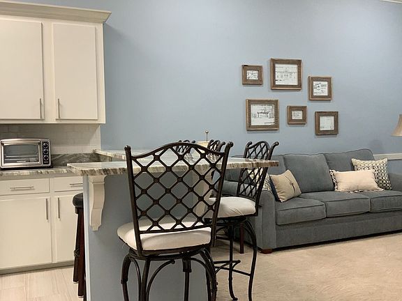 3rd image of 100 W Commerce St #104