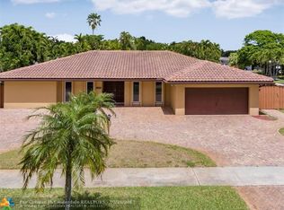 4701 Sarazen Dr, Hollywood, FL 33021