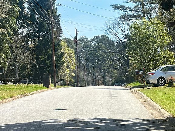 5th image of 602 Dixon Rd