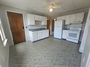 28 Barre St #2, Fall River, MA 02723
