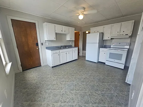 28 Barre St #2 Photo 1