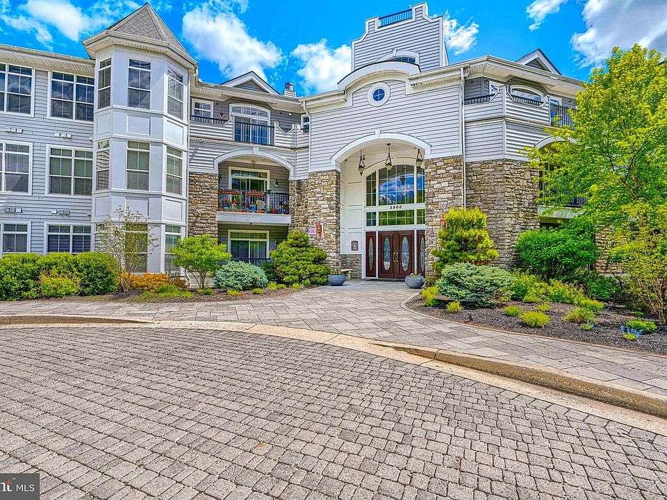 1st image of 2900 Stone Cliff Dr Unit 105