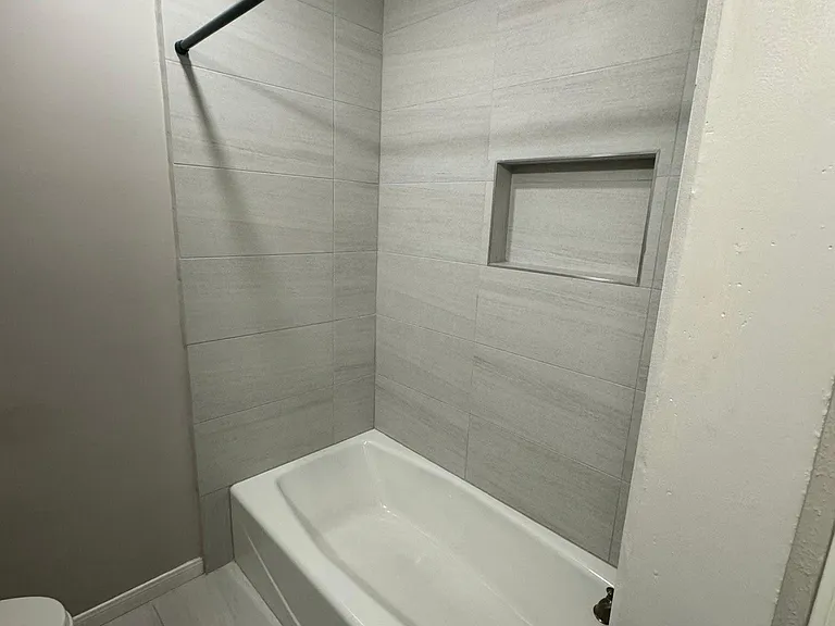 1321 Homestead St — Photo 5