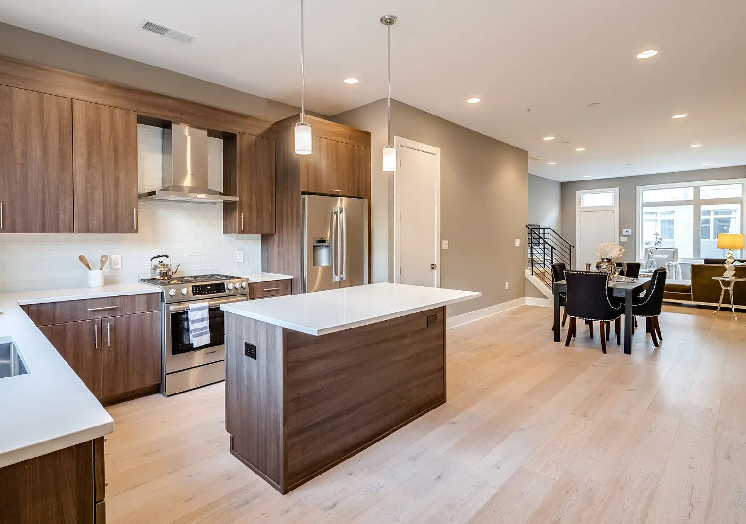 Queen Village Townhome with Parking — Photo 3