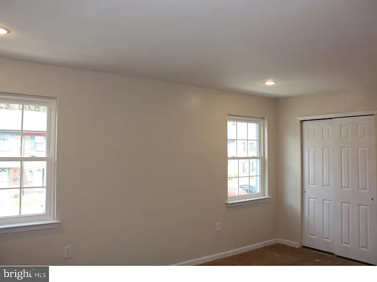 60 Providence Ave — Photo 22